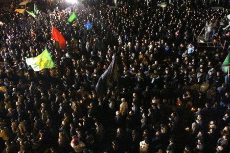 تجمع عظیم مردم سمنان در شام غریبان اباعبدالله الحسین(ع)