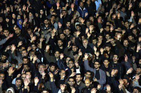 تجمع عظیم مردم سمنان در شام غریبان اباعبدالله الحسین(ع)