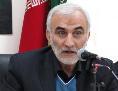 استاندار سمنان بر ضرورت فراوری و ایجاد صنایع تکمیلی در بزرگترین باغ گردوی جهان  تاکید کرد.